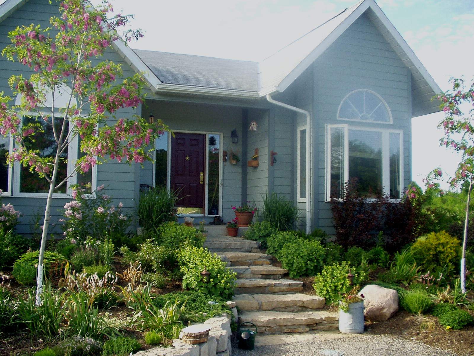 Photo 9 Spring Foundation Garden